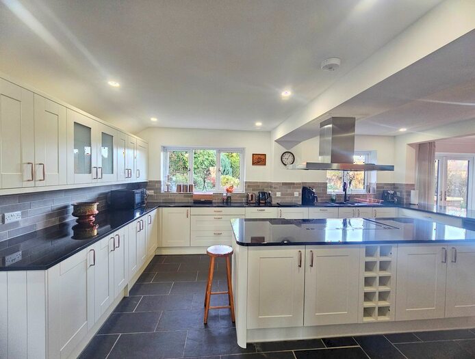 4 Bedroom Detached House To Rent In Crugyn Dimai, Rhydyfelin, Aberystwyth, SY23