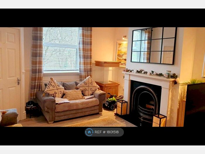 2 Bedroom Terraced House To Rent In Penuel Place, Halifax, HX3