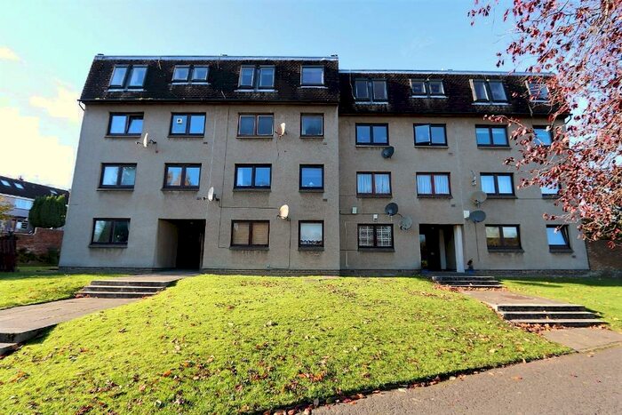 2 Bedroom Flat To Rent In Fortingall Avenue, Glasgow, G12