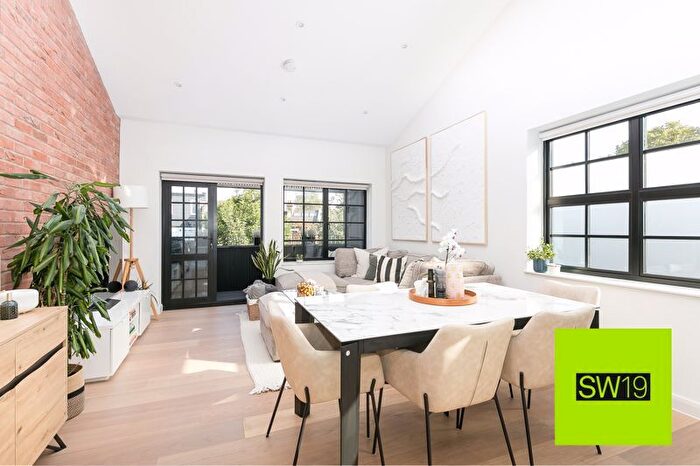 2 Bedroom Flat For Sale In Caxton Road, London, SW19