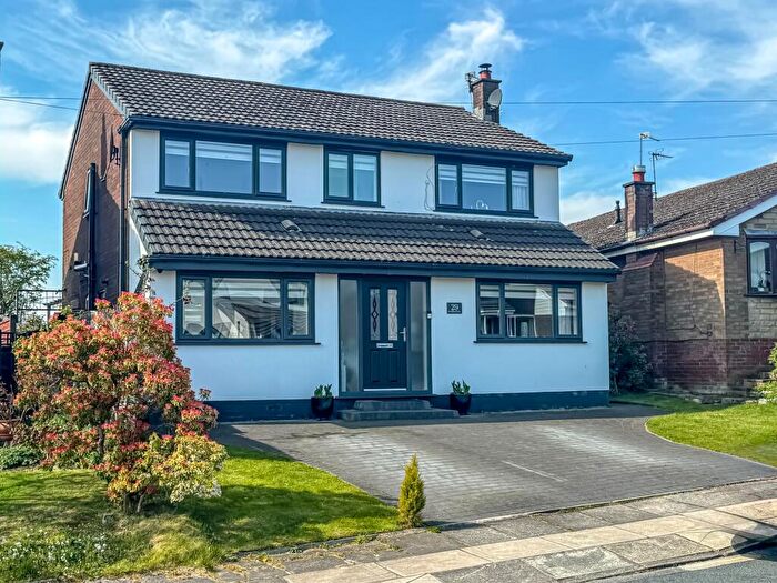 4 Bedroom Detached House For Sale In Freckleton Drive, Seddons Farm, Bury, BL8
