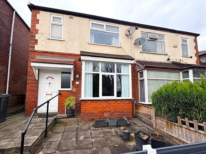 3 Bedroom Semi-Detached House For Sale In Cloister Street, Bolton, BL1