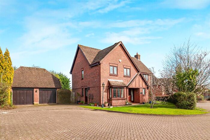 4 Bedroom Detached House For Sale In Broadwells Crescent, Coventry, CV4