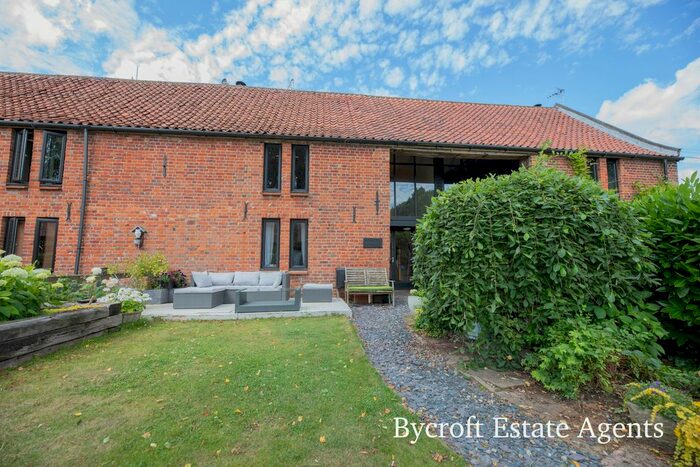 2 Bedroom Barn Conversion For Sale In Low Road, Runham, Great Yarmouth, NR29