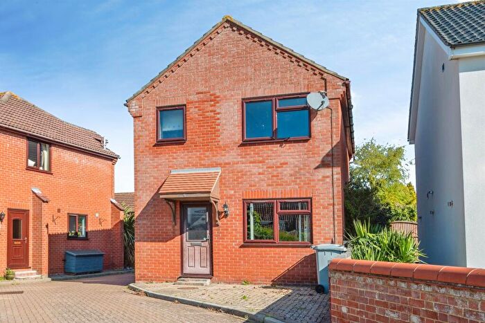 3 Bedroom Detached House For Sale In Old Foundry Court, Acle, Norwich, NR13