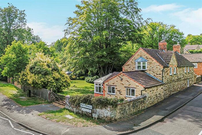 4 Bedroom Detached House For Sale In Butchers Lane, Pattishall, NN12