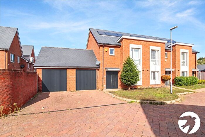 3 Bedroom End Of Terrace House To Rent In Ashmead Court, Greenhithe, Kent, DA9