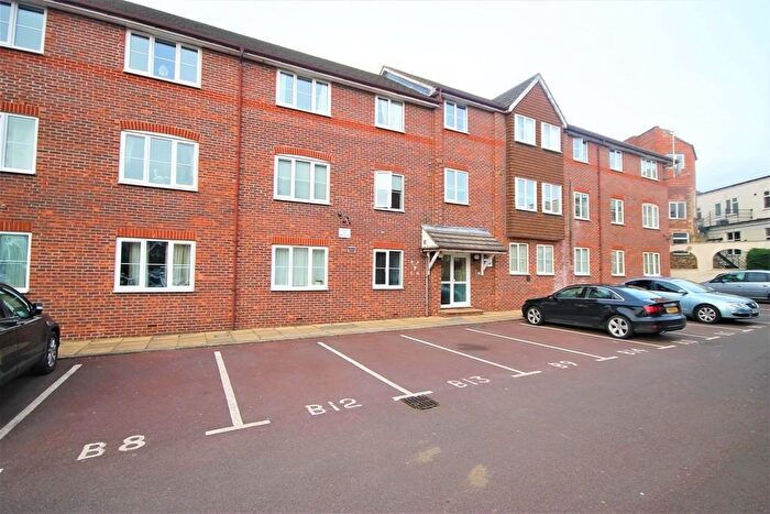 2 Bedroom Apartment For Sale In Upper Priory Street, Northampton, Northamptonshire, NN1