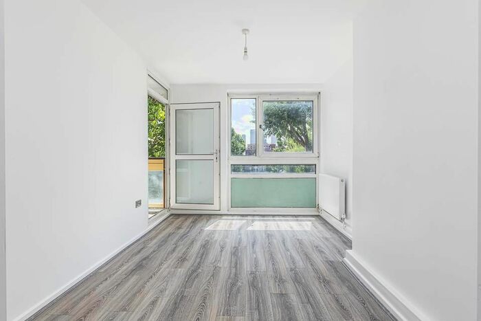 4 Bedroom Flat To Rent In Fern Street, Bow, E3