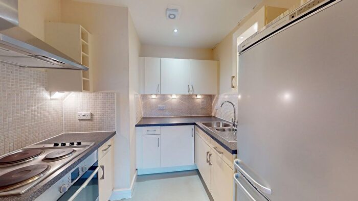 1 Bedroom Flat To Rent In Rosse Gardens, Hither Green, London, SE13