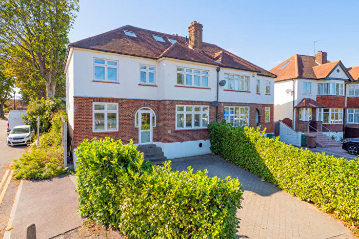 5 Bedroom Semi-Detached House For Sale In St. Dunstans Hill, Cheam, Sutton, Surrey, SM1