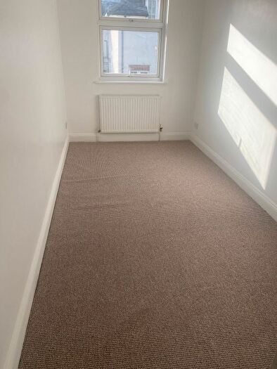 2 Bedroom Flat To Rent In Croham Road, South Croydon, CR2