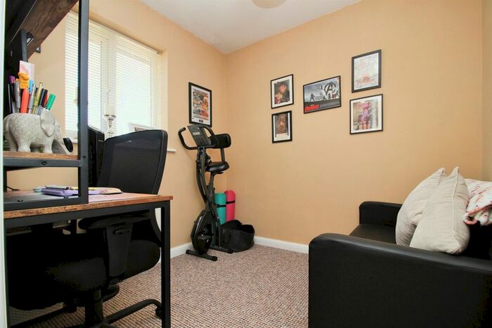 2 Bedroom Flat For Sale In Colliers Way, Huntington, Cannock, WS12