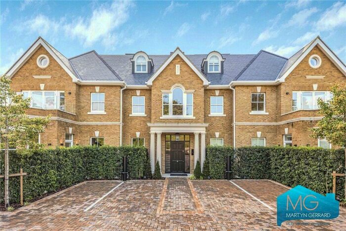 2 Bedroom Apartment To Rent In Camlet Way, Hadley Wood, Hertfordshire, EN4