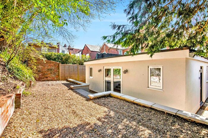 2 Bedroom Semi-Detached Bungalow To Rent In Wey Hill, Haslemere, GU27