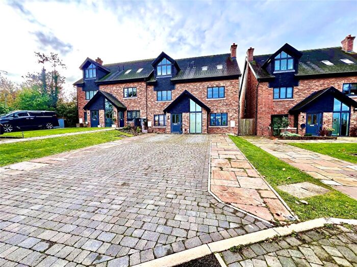 3 Bedroom Semi Detached House For Sale In Windsor Place, Congleton, Cheshire, CW12