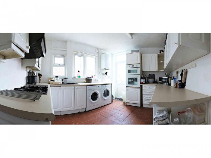 5 Bedroom Terraced House To Rent In Cosmeston Street, Cardiff, CF24