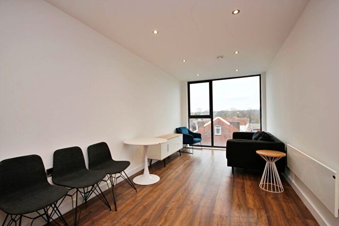 2 Bedroom Flat To Rent In Crossbank, Salford, M7