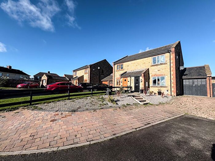 3 Bedroom Semi-detached House For Sale In Bay Wynd, Blyth, NE24