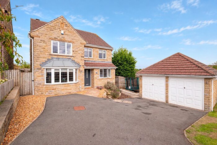 4 Bedroom Detached House For Sale In Hawthorne Way, Shelley, Huddersfield, HD8