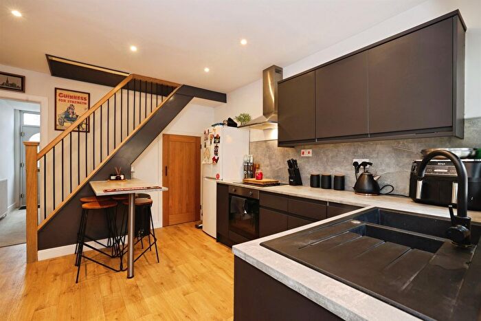 2 Bedroom End Terrace House For Sale In Ashfield Road, Salisbury, SP2