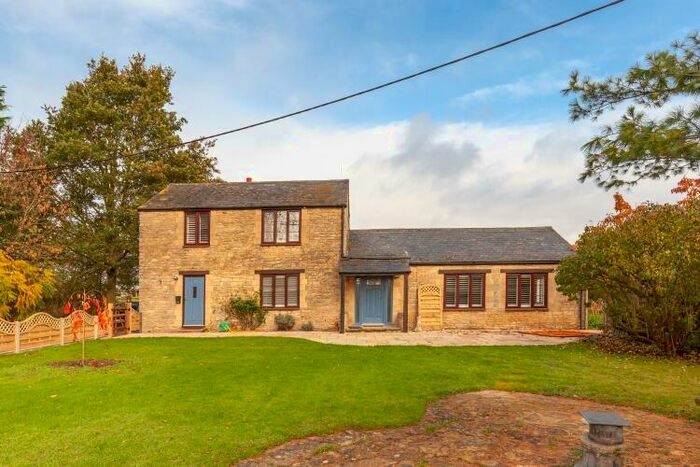 3 Bedroom Farm House To Rent In Little Chesterton, OX25