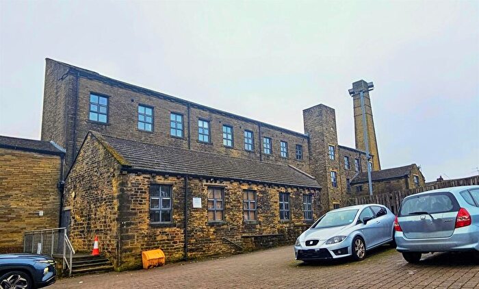1 Bedroom Flat For Sale In Highgate Mill Fold, Queensbury, Bradford, BD13