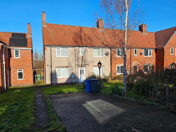 3 Bedroom House To Rent In Walgrove Avenue, Boythorpe, S40