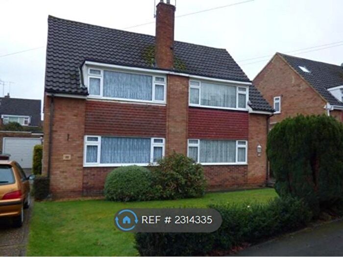 3 Bedroom Semi-Detached House To Rent In Dugdale Hill Lane, Potters Bar, EN6