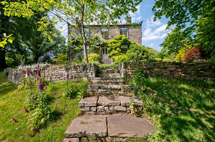 6 Bedroom Detached House For Sale In Ivy Bank Farmhouse, Sheffield Road, Jackson Bridge, HD9