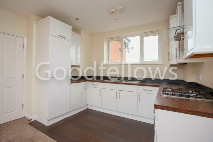 2 Bedroom Apartment To Rent In Sutton Common Road, Sutton, SM3