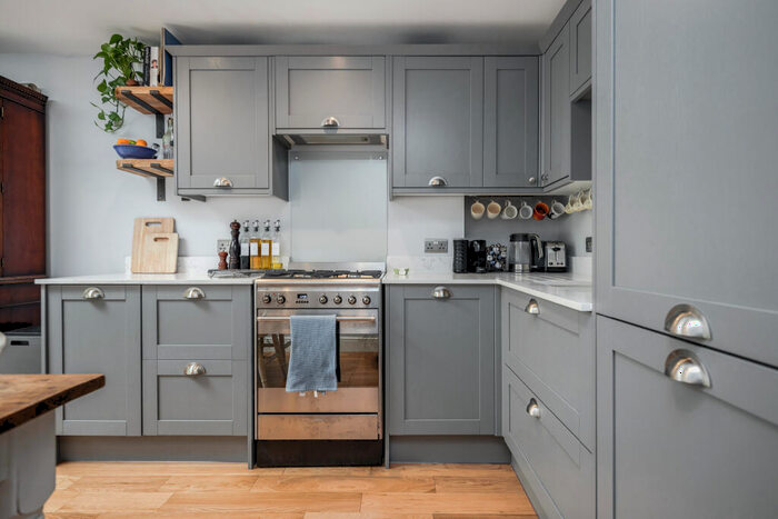 3 Bedroom Terraced House For Sale In Cliffe Road, South Croydon, CR2