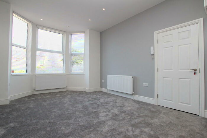 2 Bedroom Apartment To Rent In Radcliffe Road, West Bridgford, NG2