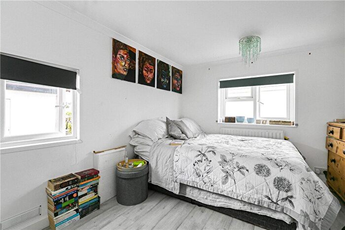 1 Bedroom Bungalow For Sale In Bourne Avenue, Penton Park, Chertsey, Surrey, KT16