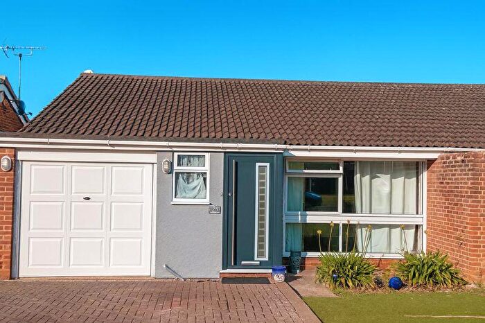 2 Bedroom Semi-Detached Bungalow To Rent In Thorndale Close, Chatham, ME5
