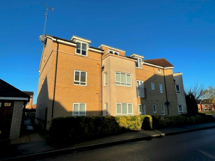 2 Bedroom Flat To Rent In Mid Water Crescent, Peterborough, PE7
