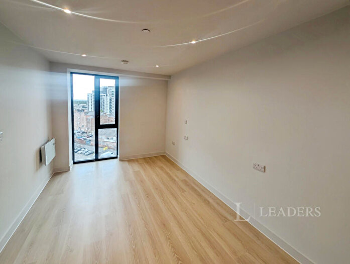2 Bedroom Apartment To Rent In Waterhouse Tower, Dutton Street, Manchester, M3