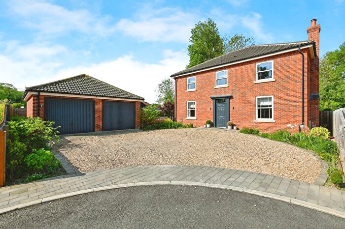 4 Bedroom Detached House For Sale In Willow Court, Shouldham, King's Lynn, PE33