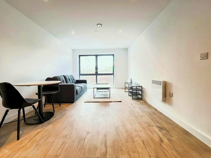 1 Bedroom Apartment To Rent In Phoenix, Saxton Lane, Leeds, LS9