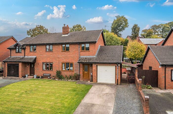 3 Bedroom Semi-Detached House For Sale In Ffordd Newydd, Bettws Cedewain, Newtown, Powys, SY16