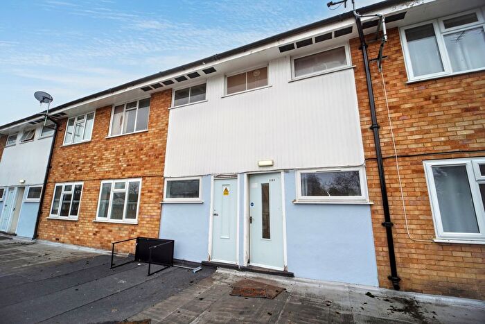 2 Bedroom Flat For Sale In Kingston Road, Ewell, Epsom, KT19