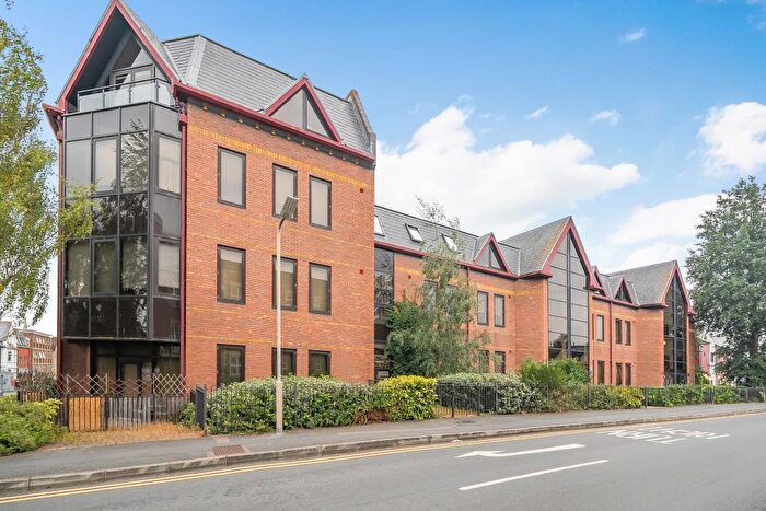Apartment To Rent In East Street, Reading, RG1