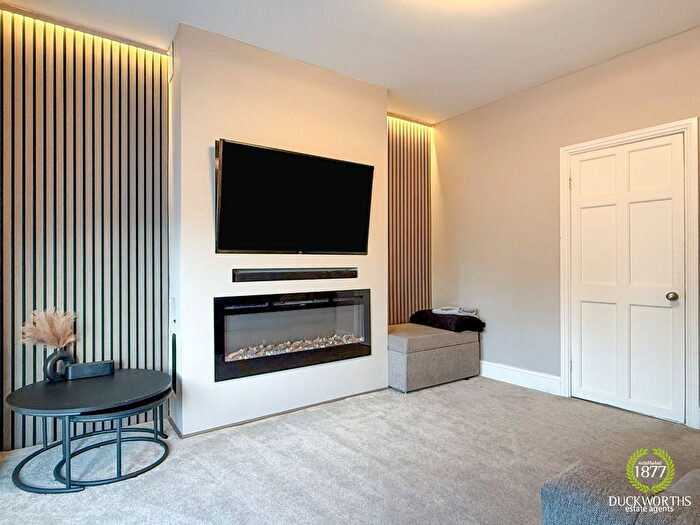 2 Bedroom Semi-detached House For Sale In Lyndhurst Avenue, Blackburn, BB1