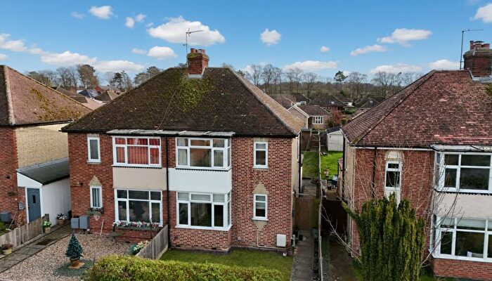 3 Bedroom Semi Detached House For Sale In New Cheveley Road, Newmarket, CB8