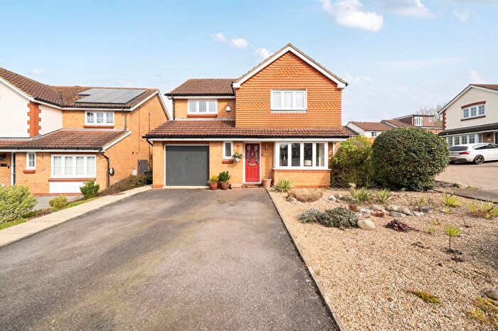 4 Bedroom Detached House For Sale In The Squirrels, Hertford, SG13
