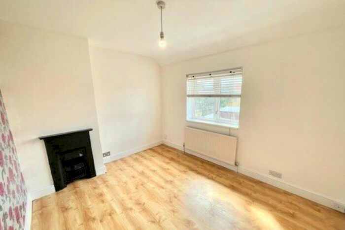 2 Bedroom Property To Rent In Valence Avenue, Dagenham, RM8