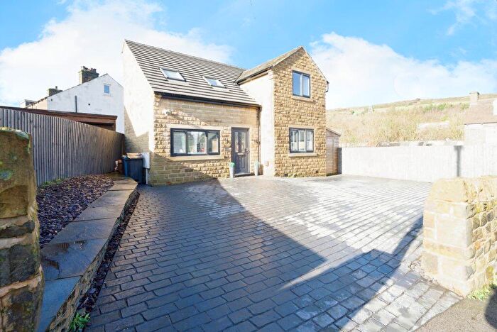 5 Bedroom Detached House For Sale In Hole House Lane, Sheffield, S36