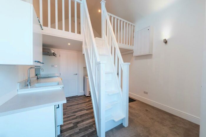 1 Bedroom Flat To Rent In Craven Road, Newbury, RG14