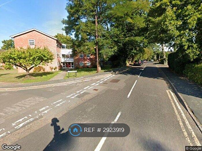 2 Bedroom Flat To Rent In Elleray Court, Ash Vale, GU12