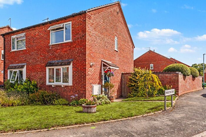 2 Bedroom Semi Detached House For Sale In Manston Drive, Wellesbourne, CV35